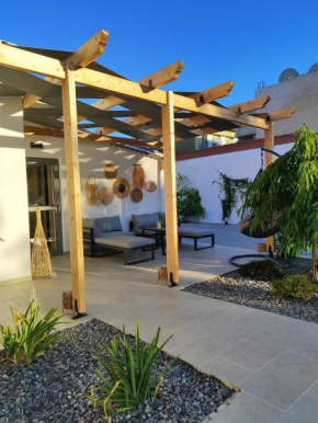 Centro Stone House